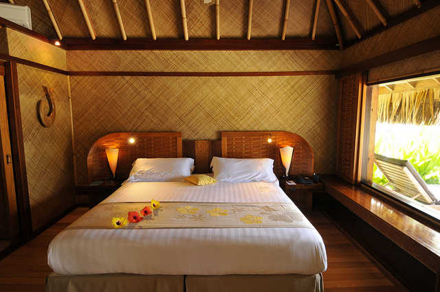 Beach bungalow © InterContinental French Polynesia