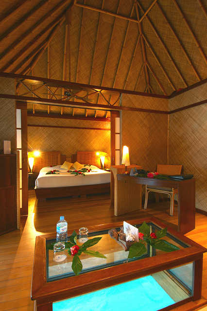 Overwater bungalow © InterContinental French Polynesia