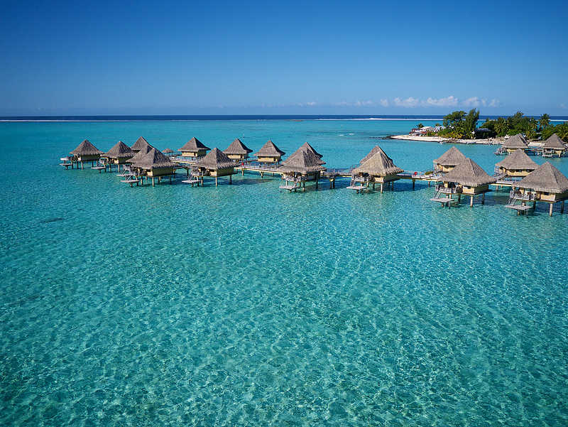 Overwater bungalow © InterContinental French Polynesia
