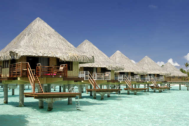 Overwater bungalow © InterContinental French Polynesia