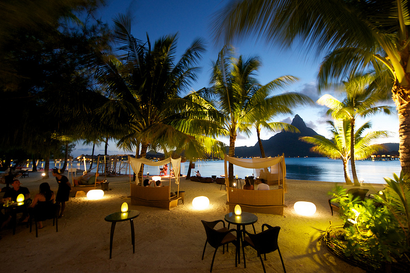 Beach lounge © InterContinental French Polynesia