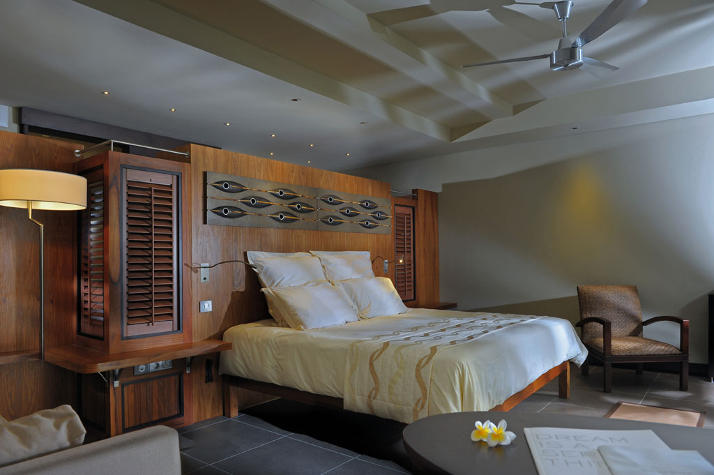 Beach Front Suite with pool © Beachcomber