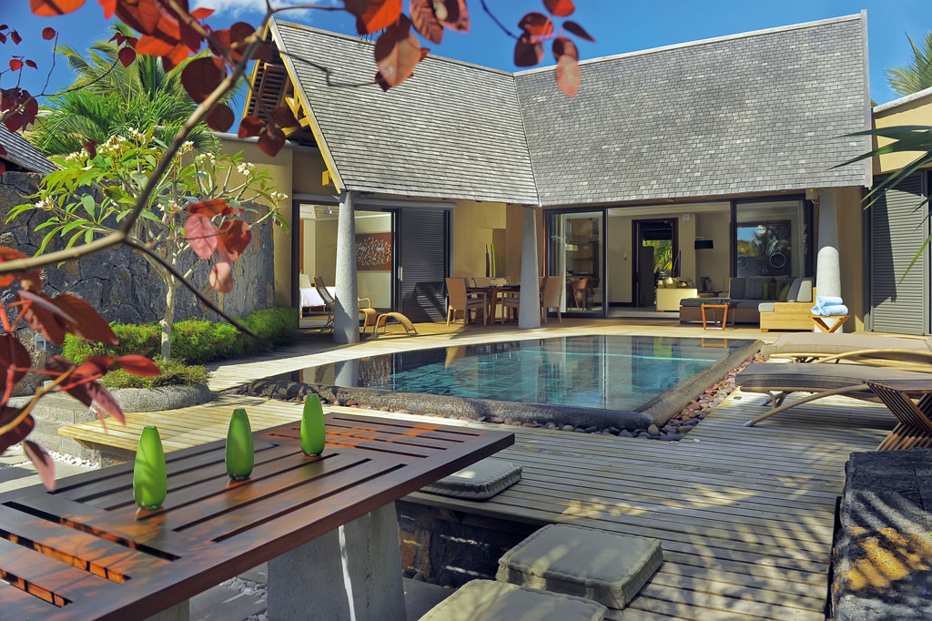 Two bedroom poll villa © Beachcomber