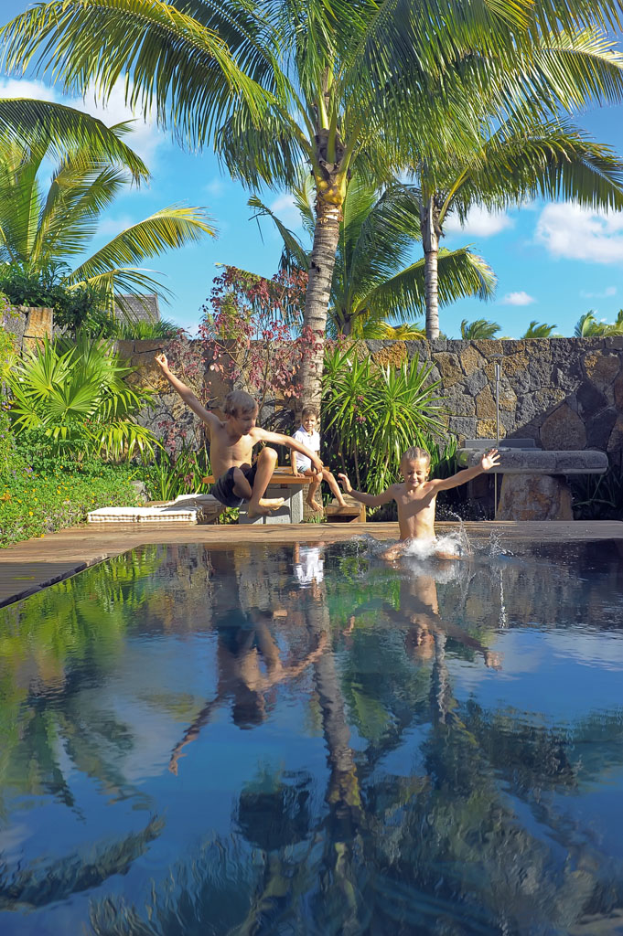 Two bedroom poll villa © Beachcomber